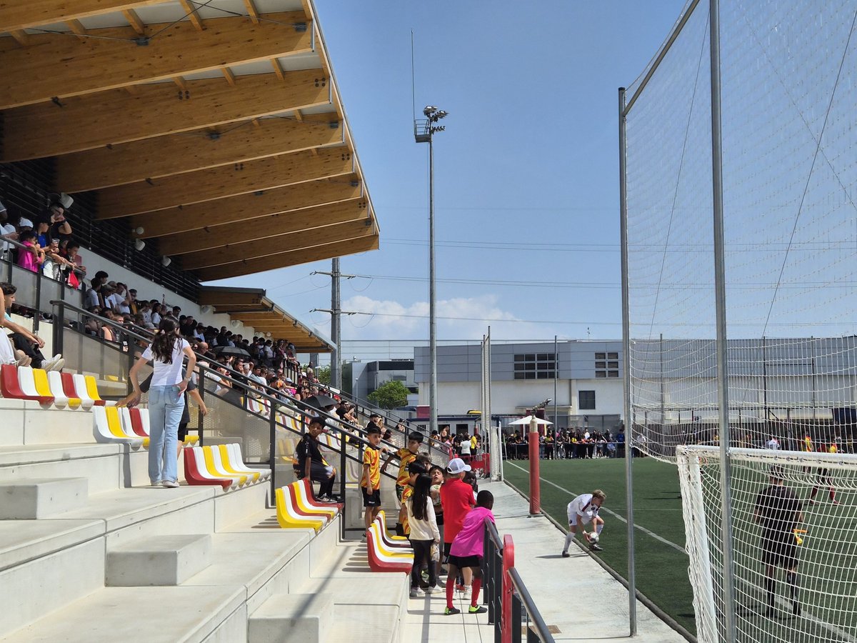 EsportsRadioRub's tweet photo. Empat a 0 del Veinti contra Sant Cugat en el dia de l'estrena de les graderies

@radiorubicat @UERubi #RubiCity #Rubiesports @CaminoPina @quicodiaz https://t.co/QVIJ3H47jH