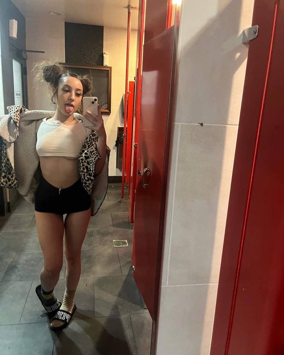 𝙼𝚘𝚘𝚗𝚒𝚎 🍒😻 tweet media