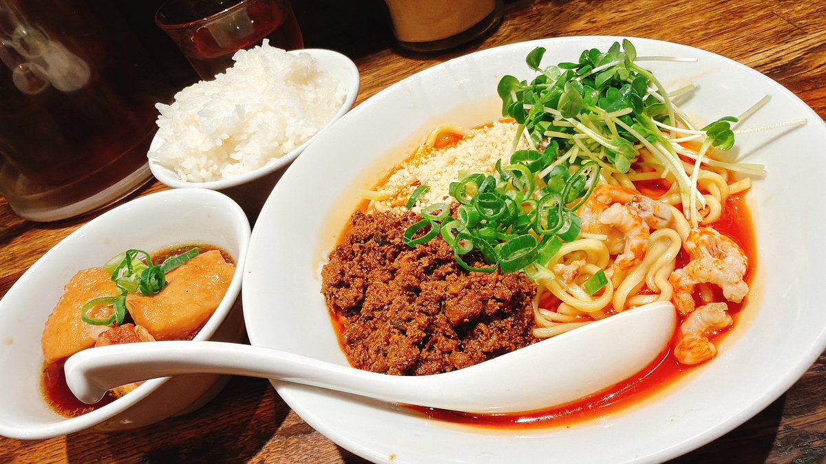 なごめり tweet media