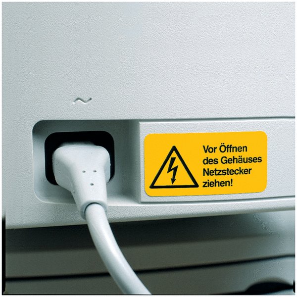 Stevelo_'s tweet photo. @MoniqueMonsters The German electrical sticker is wrong tho. It talks about a whole electrical room you shouldn't enter. And not just an electrical enclosure you shouldn't open. You would want something like that. https://t.co/NWOhPeWx6Q