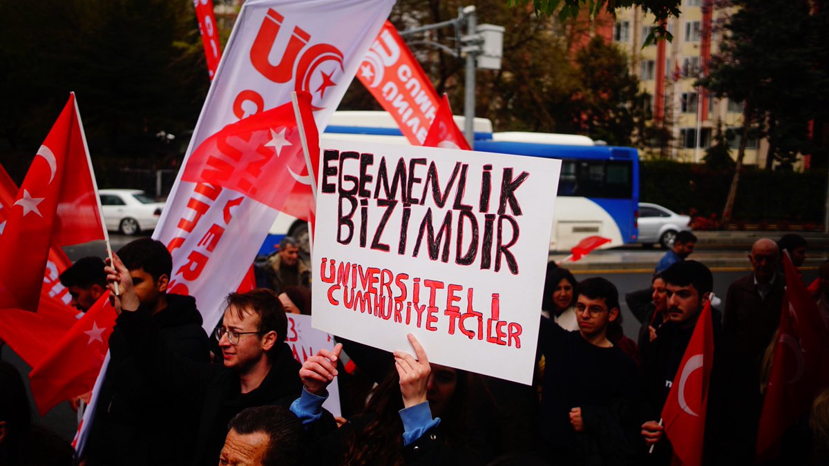 Üniversiteli Cumhuriyetçiler tweet media