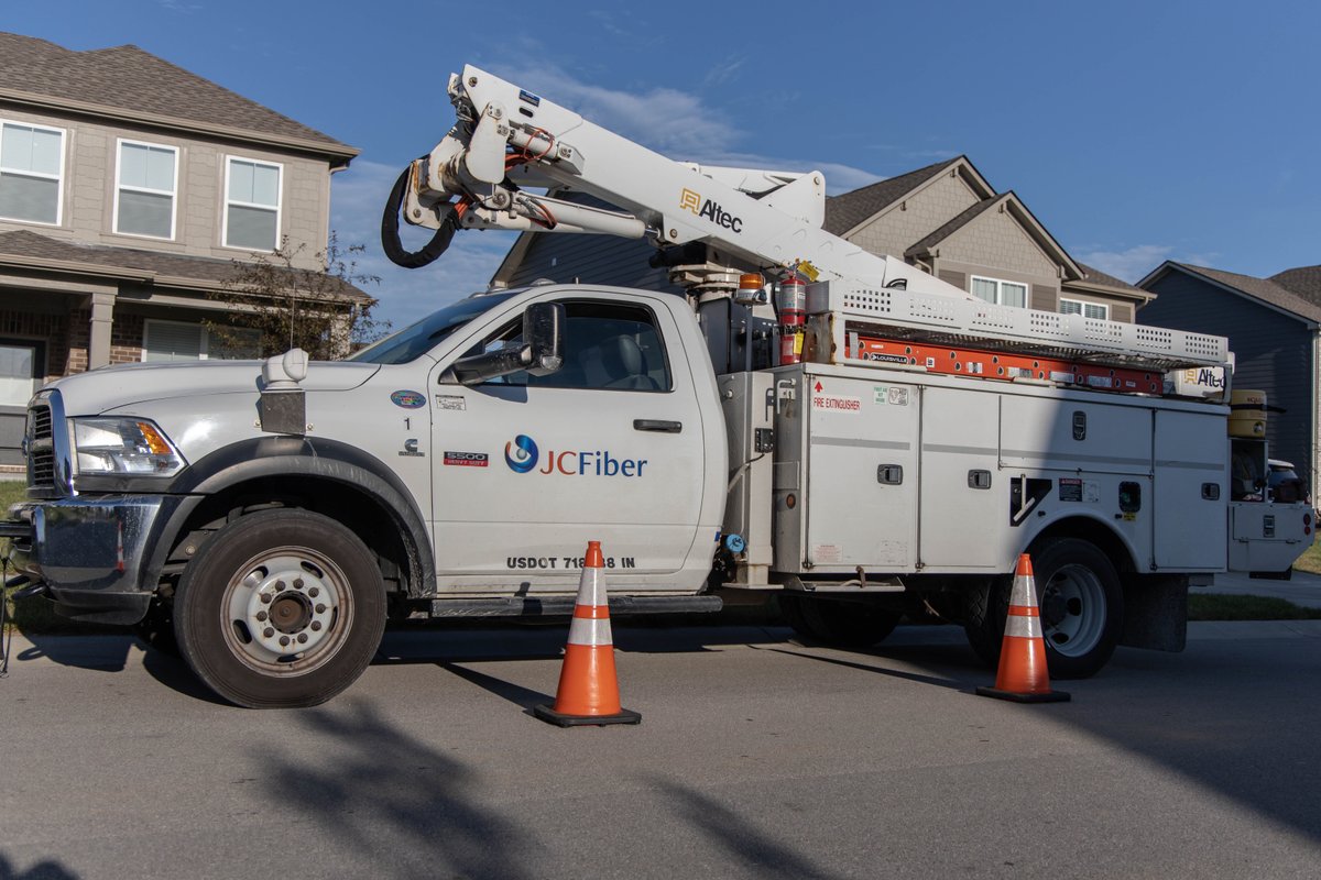 When you see the JCFiber truck, you know good connection is on its way. 🧡

Call us today to get signed up at (317) 736-6174, or go to jcfiber.com!
