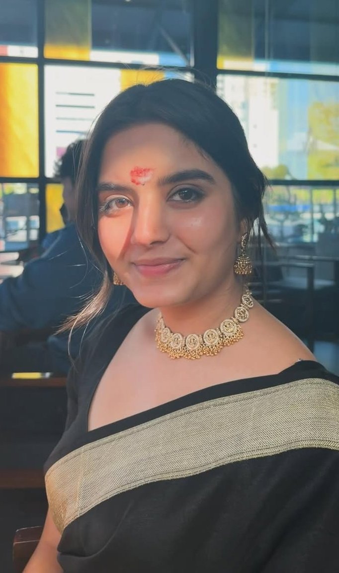 Mallu153022's tweet image. #youth movie actress #priyanshiyadav
🥵

Sweety🫦

#priyanshiyadhav #priyanshi