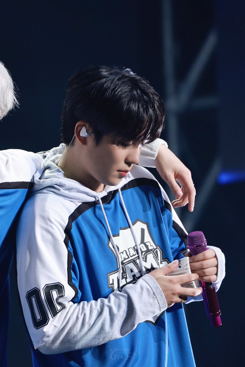 240707 ATEEZ FAN MEETING

선배..

#에이티즈 #ATEEZ 
#JONGHO #ジョンホ #종호 #최종호