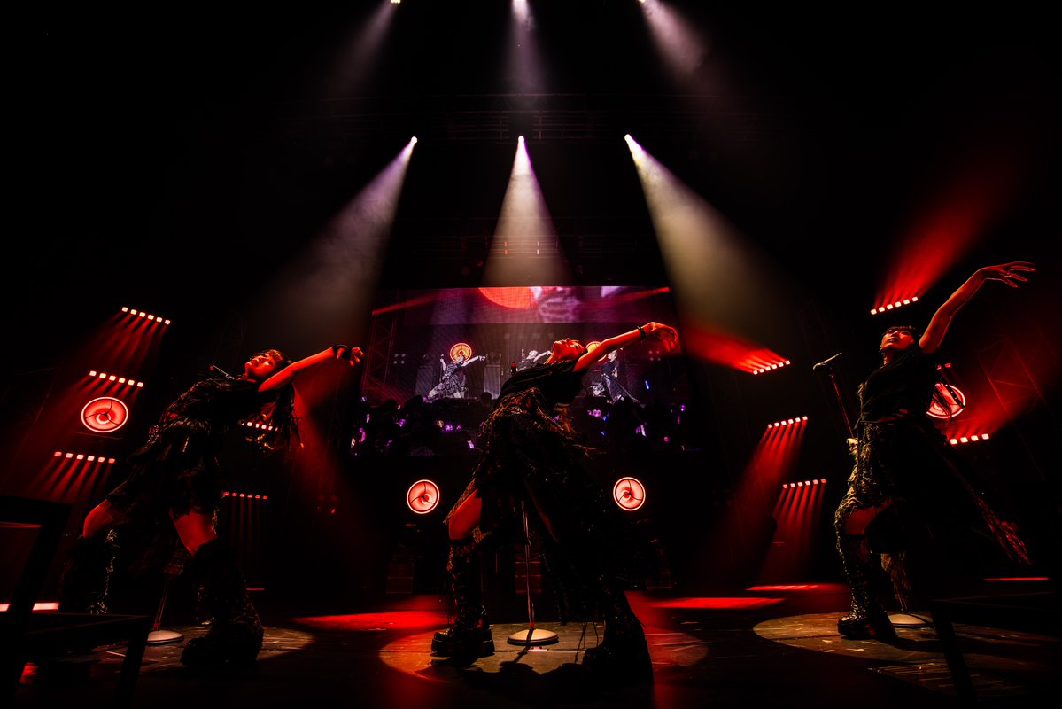 オトトイ tweet media