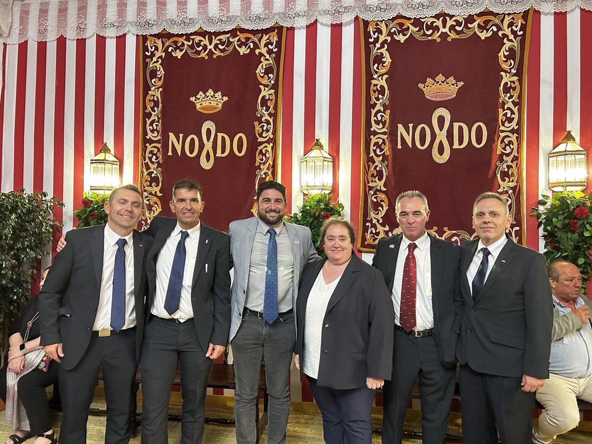 La Feria no sería posible sin los trabajadores municipales. Que maravilla de plantilla tiene el Ayuntamiento de Sevilla.