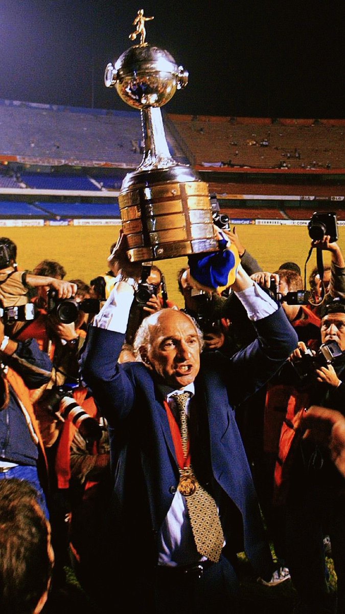 INCOMPARABLE, por si no les quedó claro.
Feliz vida a nuestro querido Carlos Bianchi.