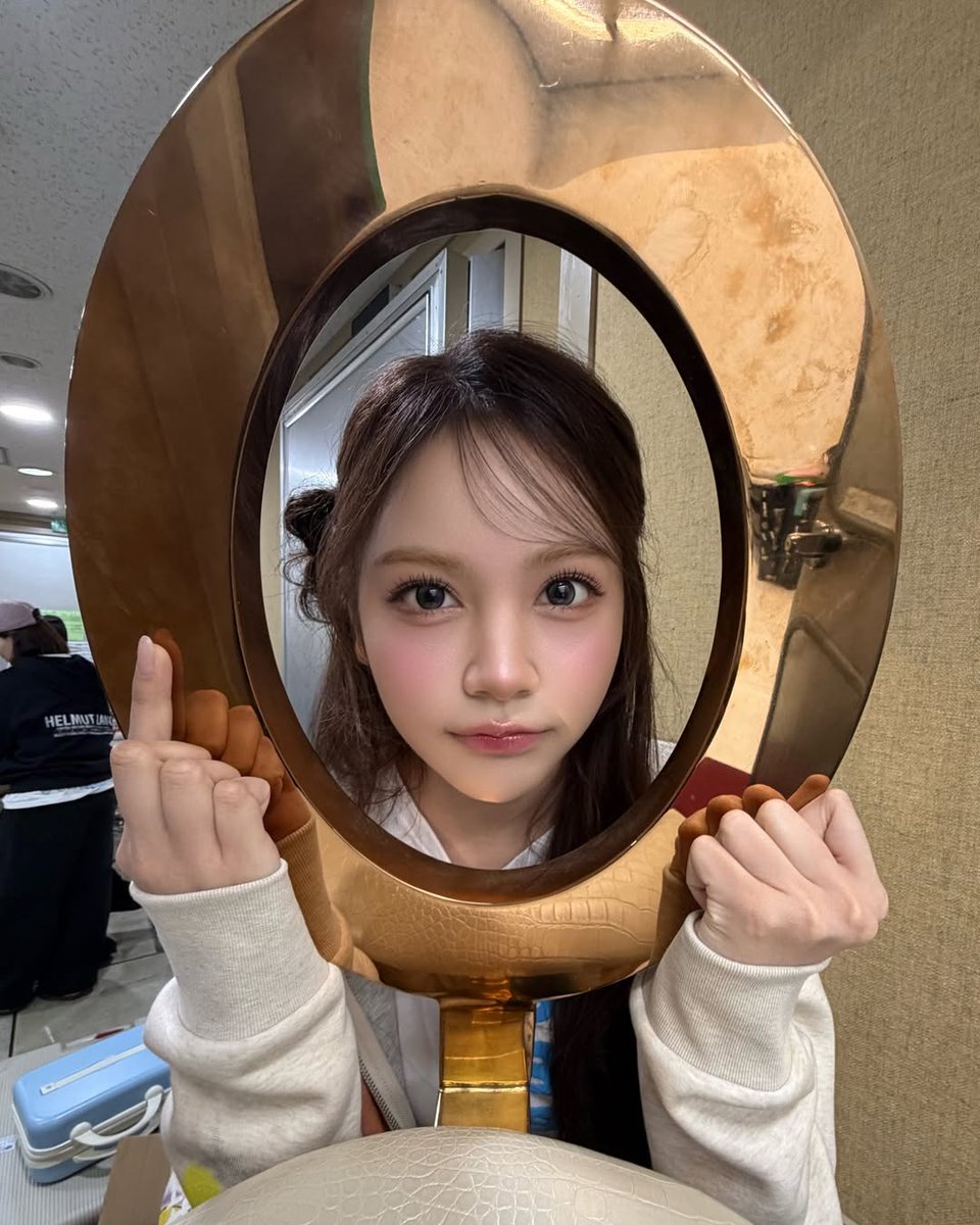 ୨୧ ose tweet media