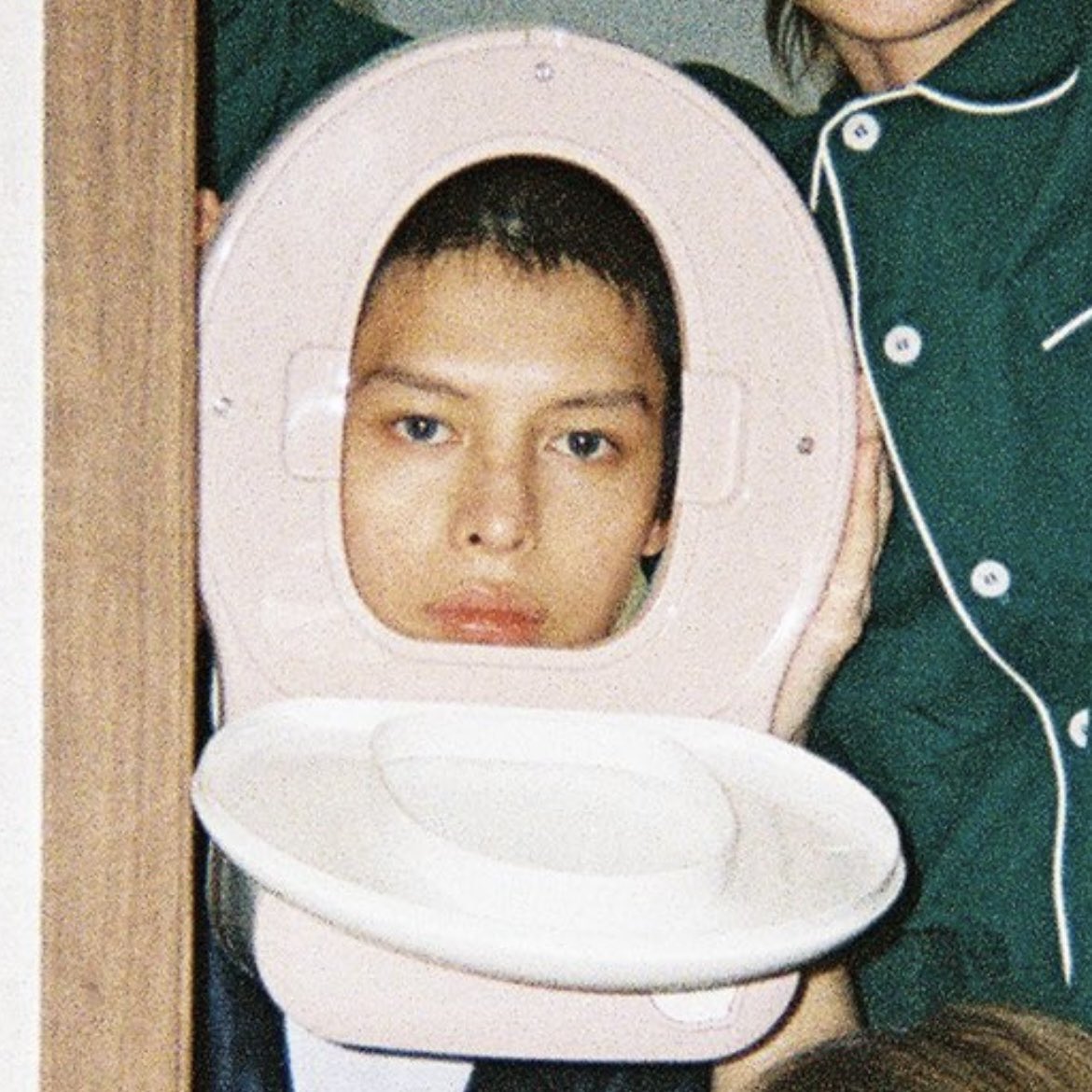 ୨୧ ose tweet media