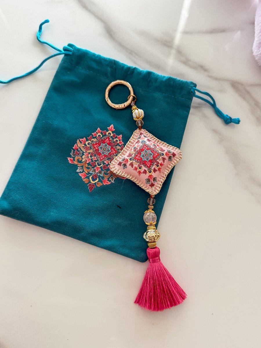 Kyleravi & Blooming Cha tweet media