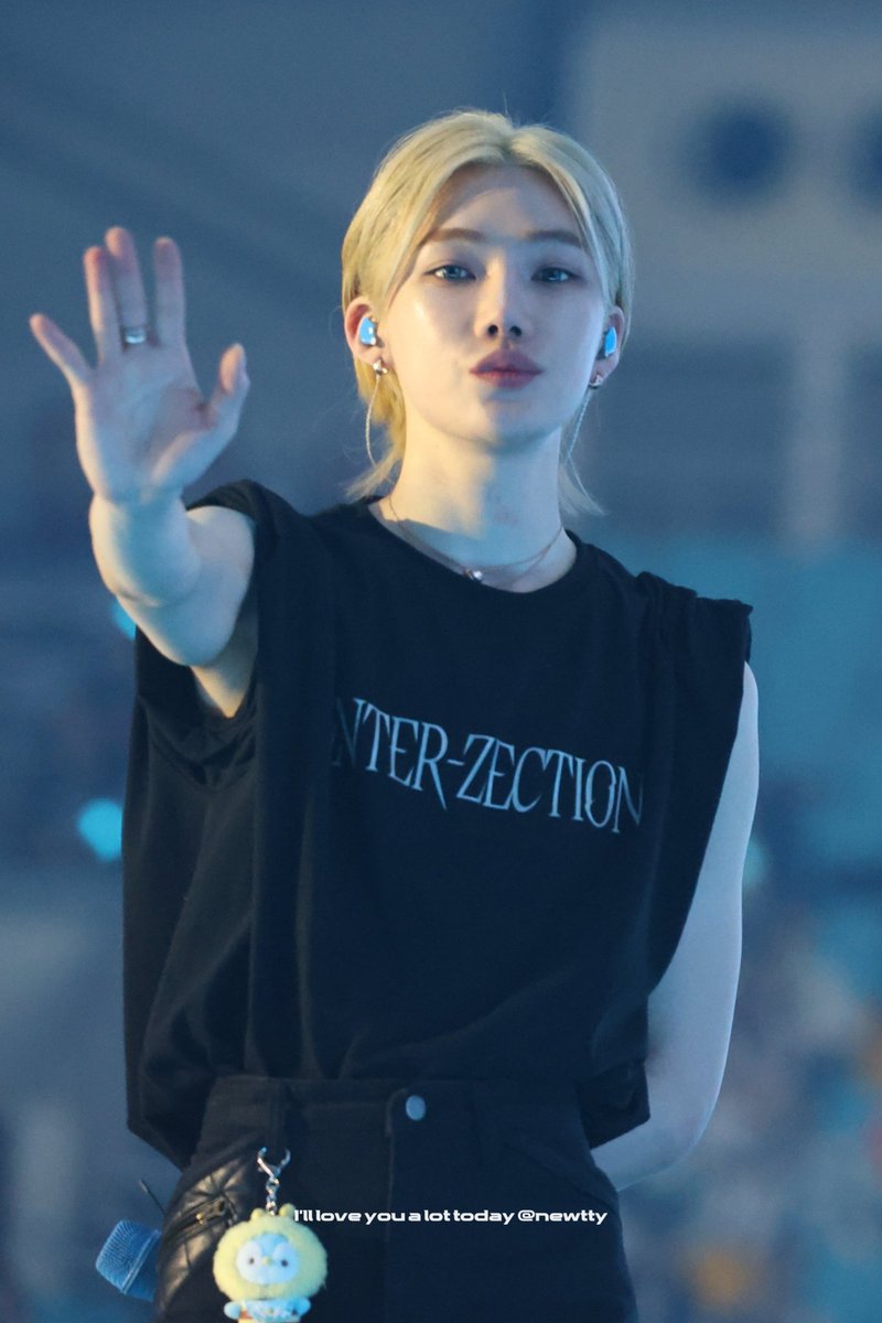newtty_98's tweet image. 260426 인터젝션
겸둥이 수고해따 ♥︎
#뉴 #NEW #최찬희 #차니
#더보이즈 #THEBOYZ