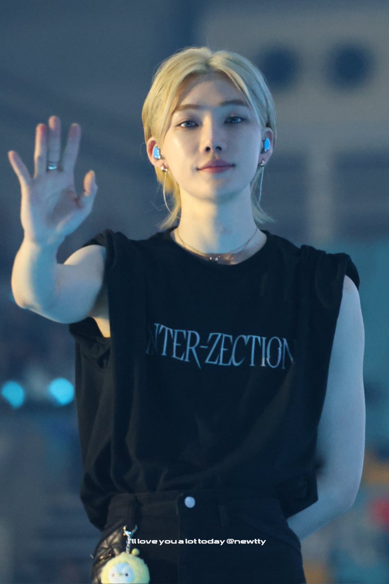 newtty_98's tweet image. 260426 인터젝션
겸둥이 수고해따 ♥︎
#뉴 #NEW #최찬희 #차니
#더보이즈 #THEBOYZ