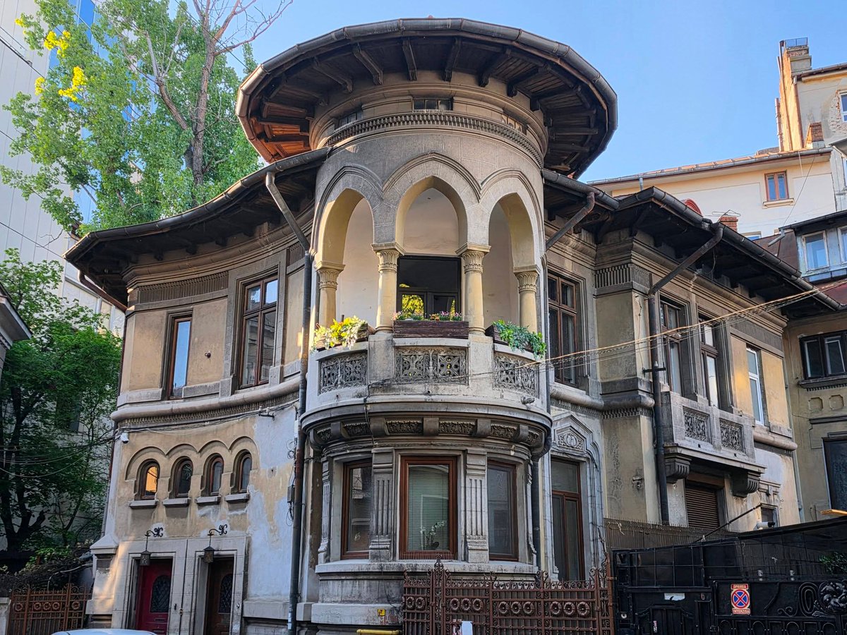 Adrian🇷🇴 tweet media