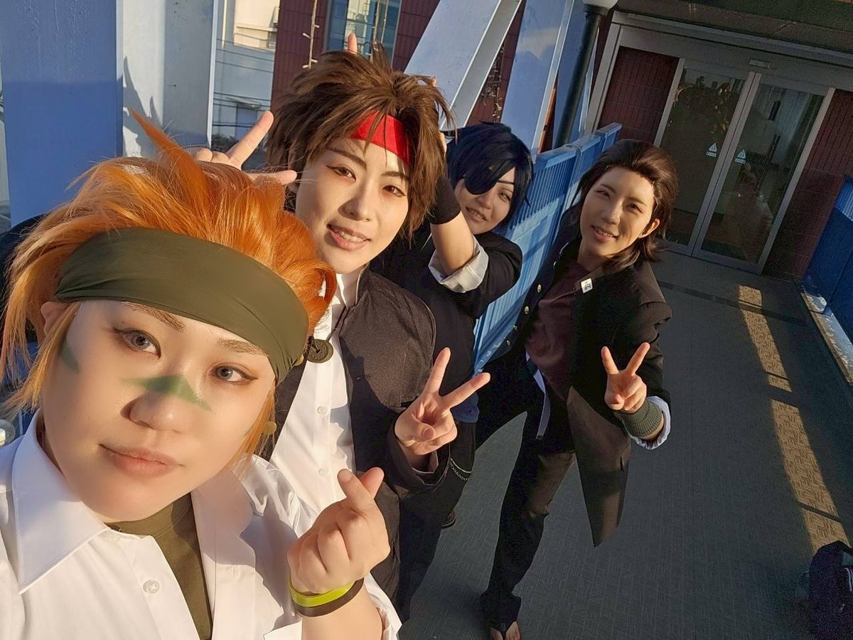 ⚠️コスプレ
速報～！
真田&amp;伊達主従で学バサ併せしてきました！
バカ楽しかった～～　お陰様で私のオタク人生再始動し始めました！
♥️伊三さん
💙よとさん
🤎いのうえさん