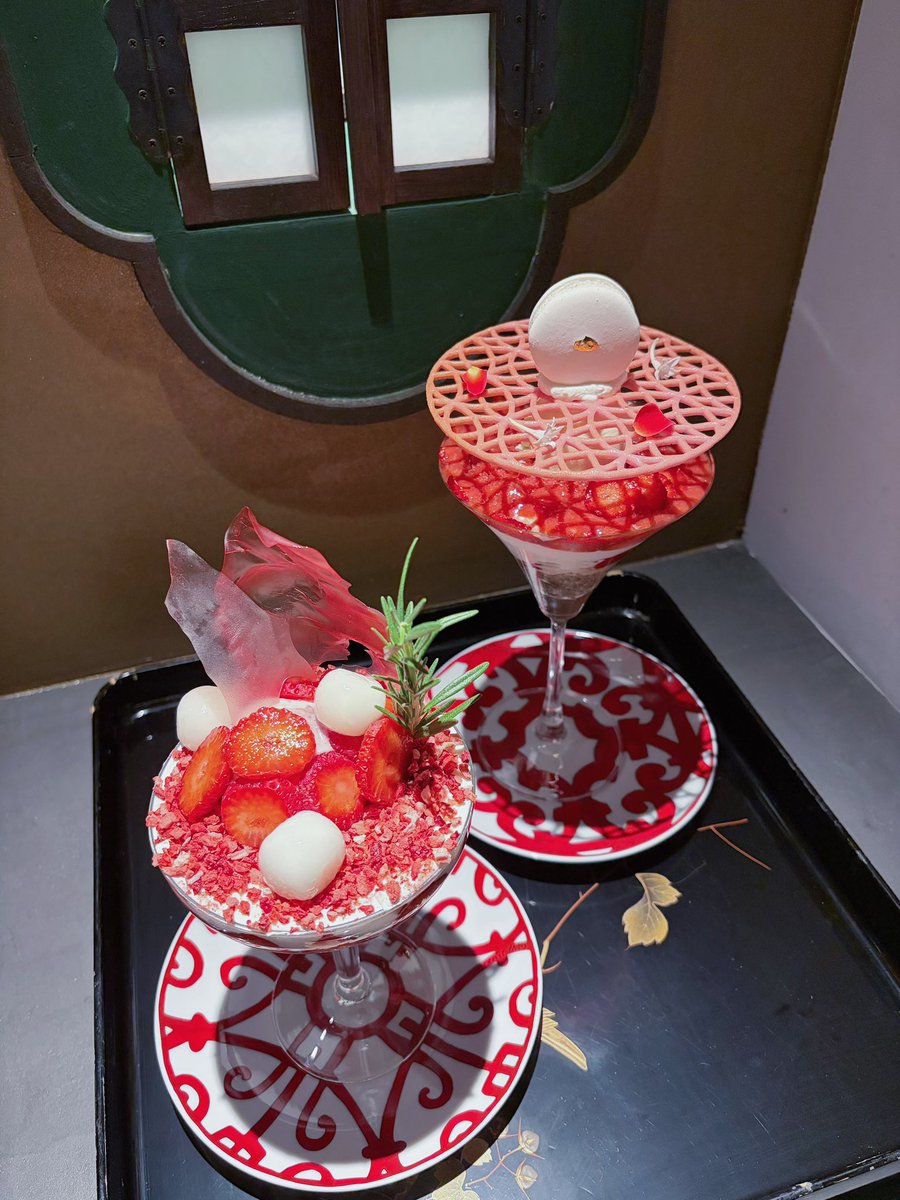 rimu_ulo's tweet photo. とっても素敵な大阪にあるパフェ専門店🍨
扉開けるの楽しかった𐔌՞⁔•͈ ·̫ •͈⁔՞𐦯⋆꙳

📍パフェと酒 以上。 (北新地) https://t.co/EYLmwIIoi6
