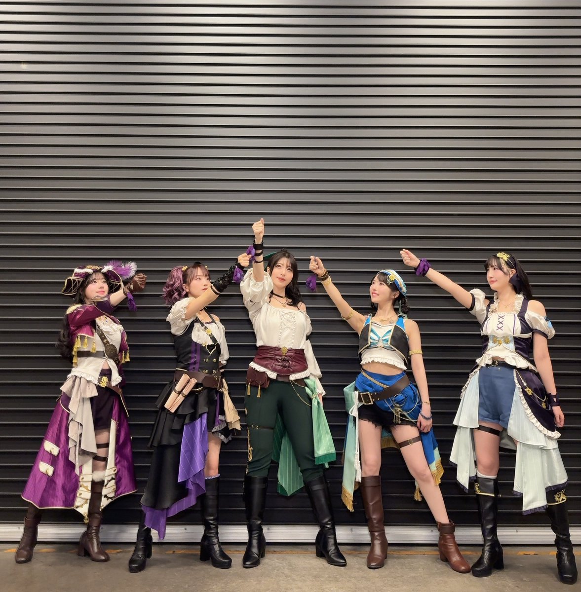 八巻アンナ tweet media