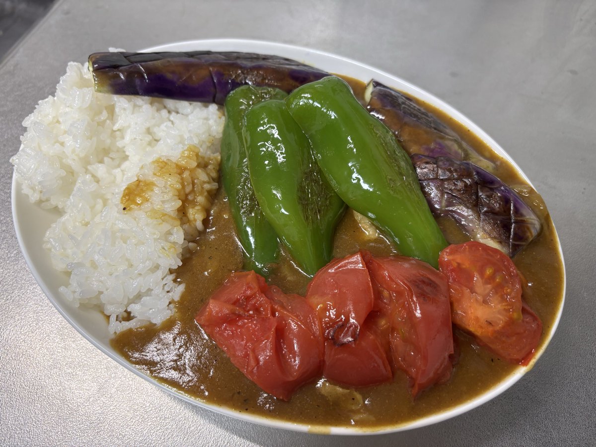 Aburidish's tweet photo. 野菜豚カレー https://t.co/clxvqBnM4t