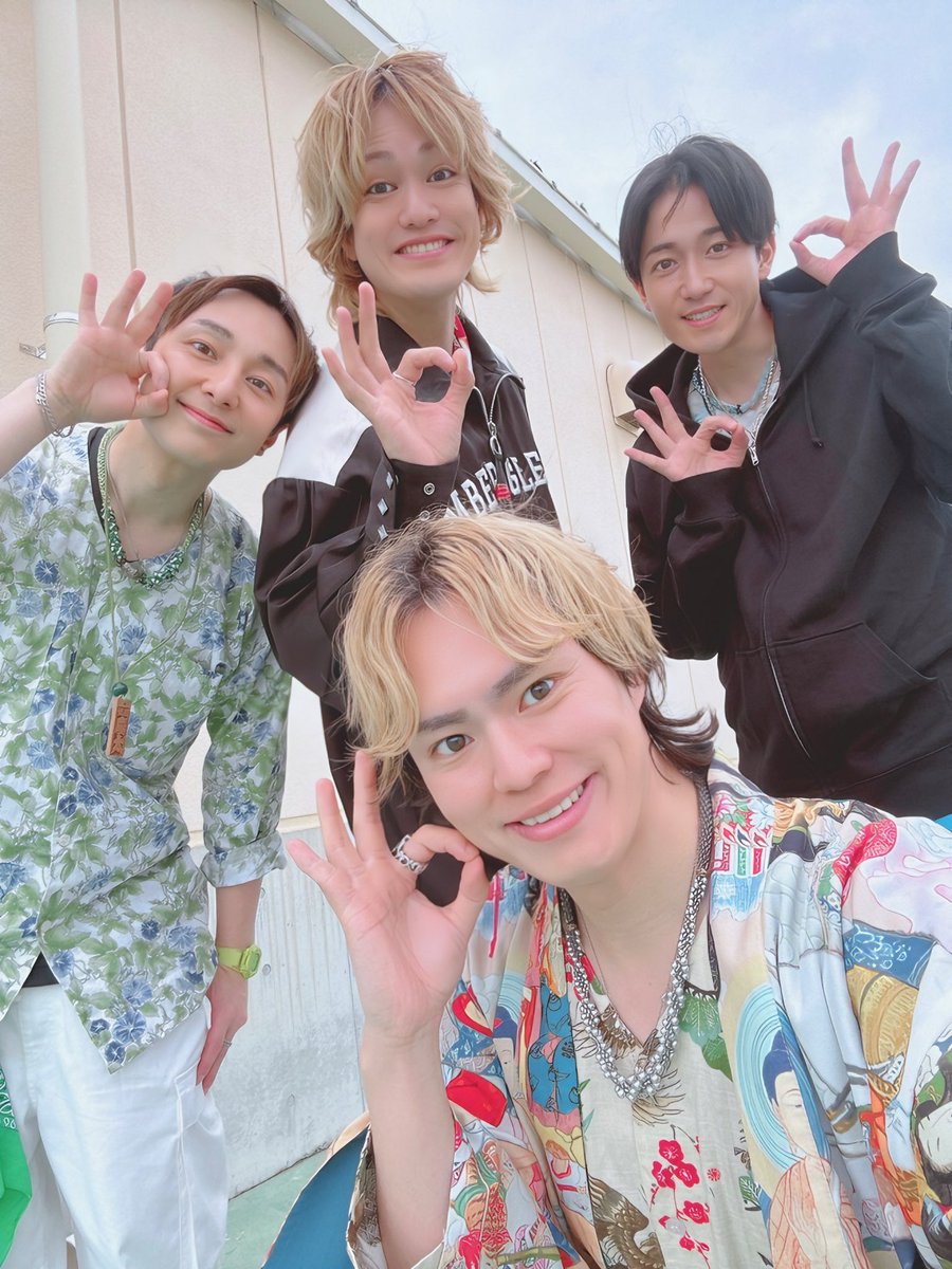 本日はフレンドタウン交野さんでフリーライブでした✨
ご来場くださった皆様有難う御座います‼️
今回はフレンドタウン交野さんでは初お披露目の新曲「It'sロウリュウマジック〜湯けむり物語〜」を披露させていただきました✨
来月は5月23日に伺わせていただきます🙏
お楽しみに〜😘

#ゲンセン