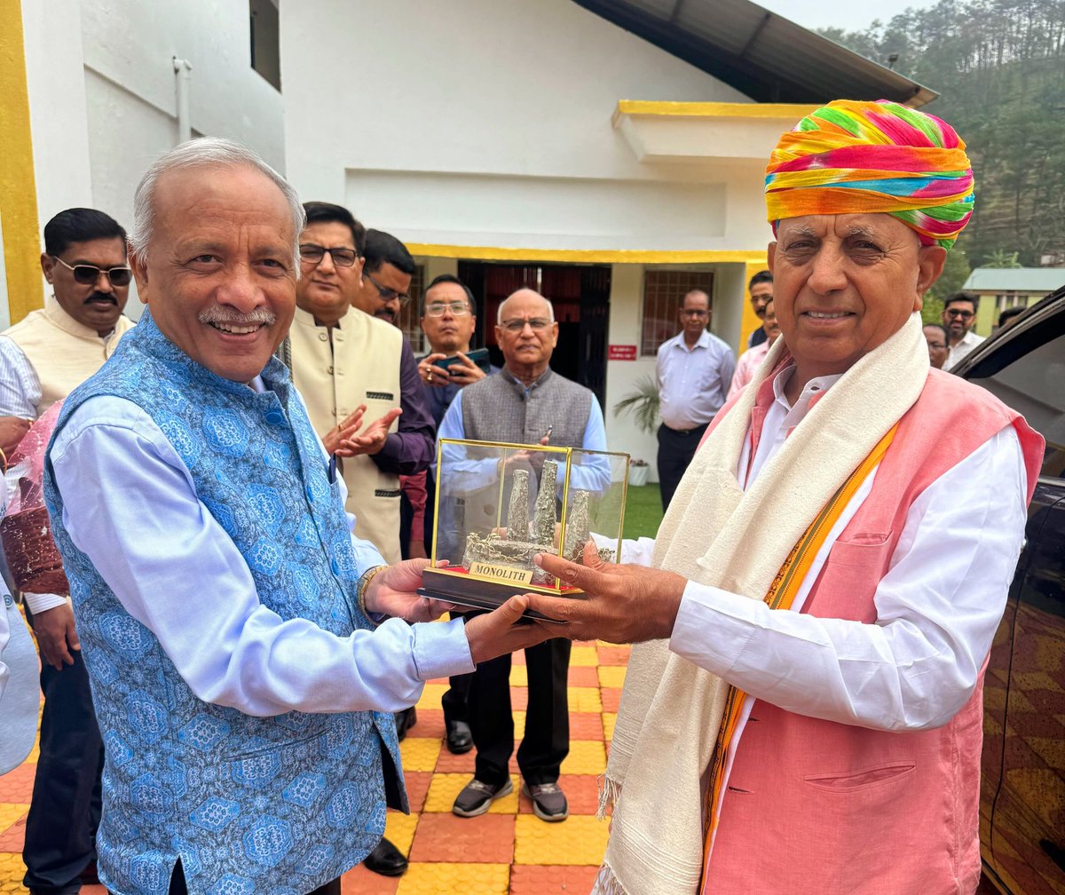 mpbhagirathbjp's tweet image. मेघालय प्रवास के दूसरे दिन आज ईस्टर्न वेस्ट खासी हिल्स (शिलांग) में भा.कृ.अनु.प. उत्तर पूर्वी पर्वतीय क्षेत्र अनुसंधान परिसर में आयोजित कार्यक्रम में किसानों एवं कृषि संगठन FPO के साथ संवाद कर उनके अनुभव, चुनौतियों एवं सुझावों को जाना।

#Meghalaya #Farmers #Agriculture