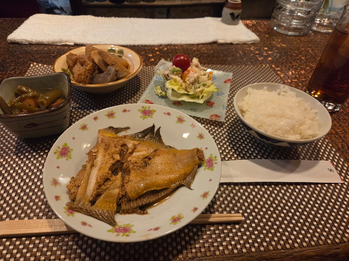 _tomisuke's tweet photo. 車と北海道最高だわ。
土日だけで広大な景色や美味しい食べ物と共にドライブを満喫できる。
特に何かと混雑したり渋滞したりといったものに無縁なのが良い。 https://t.co/pvCIwYr3Fm