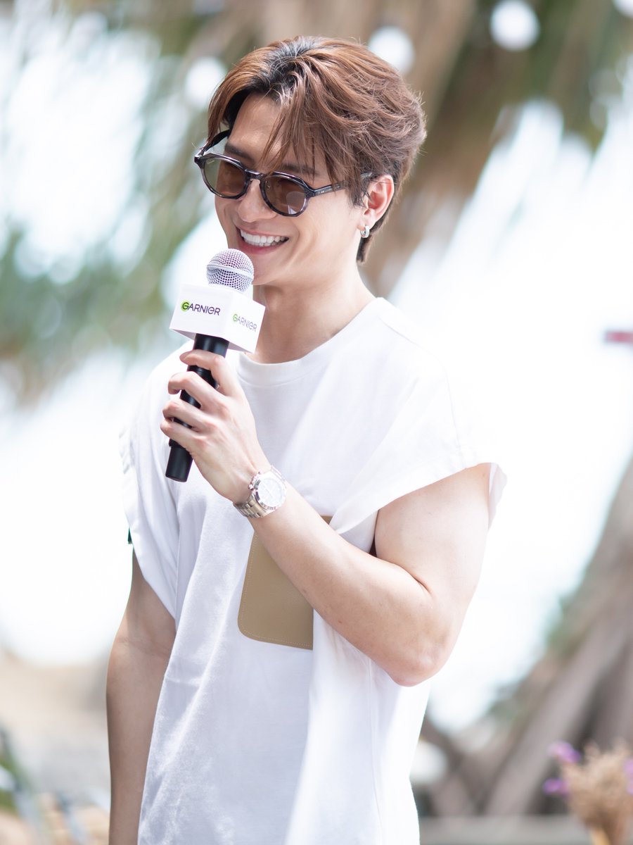 Bxxk__twt's tweet image. มินิทอร์คกับคริสพี

KRISTSINGTO X GARNIER MEN D2

#GarnierMenSotusTripxKristSingtoD2
@kristtps #KristPerawat