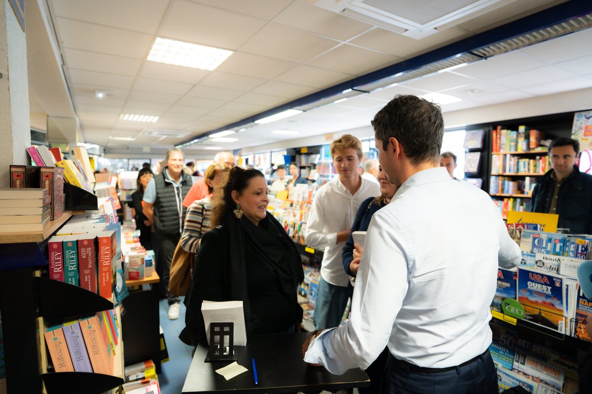 Renaissance tweet media