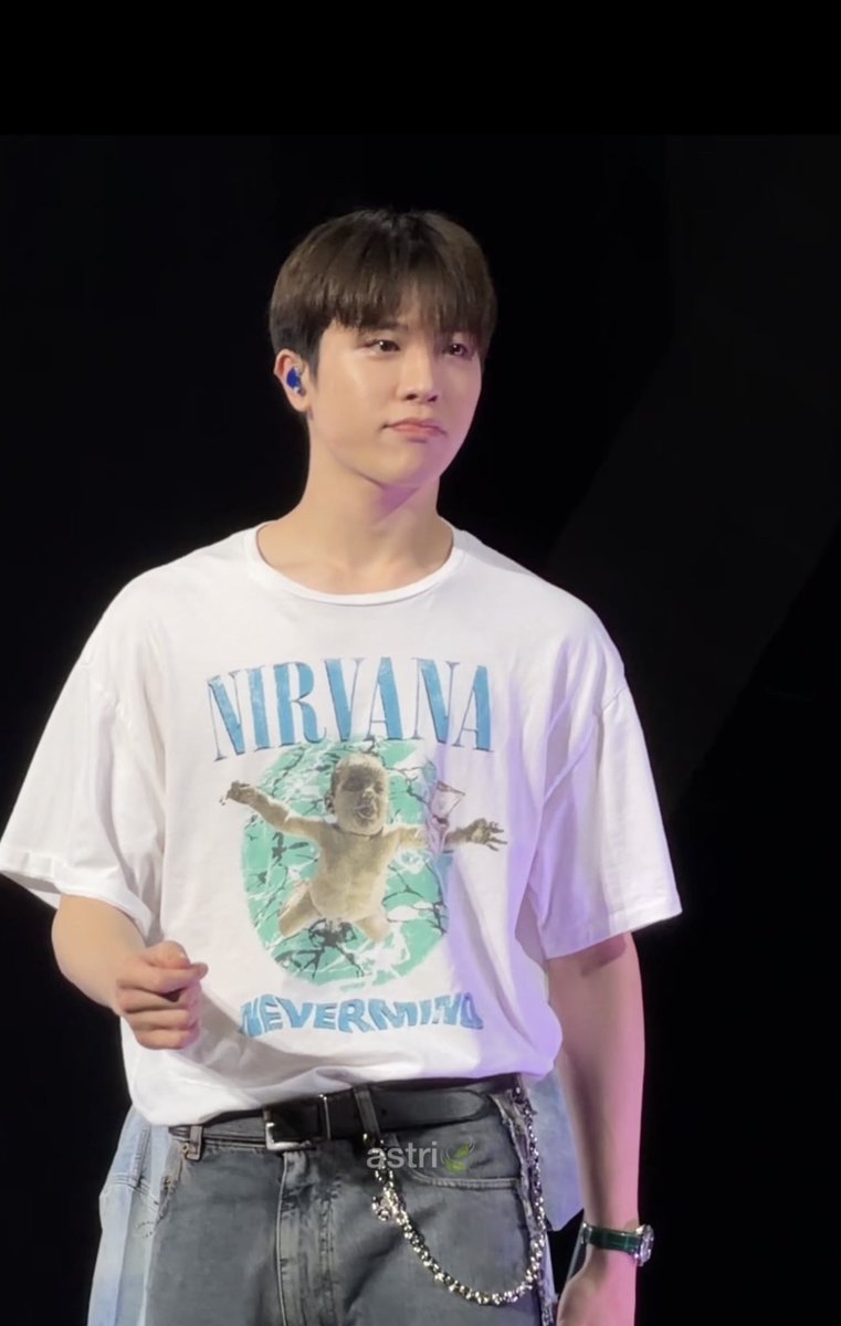 astri🍃 tweet media