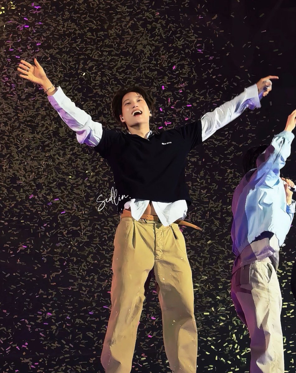 Jongin Pics ♡ tweet media