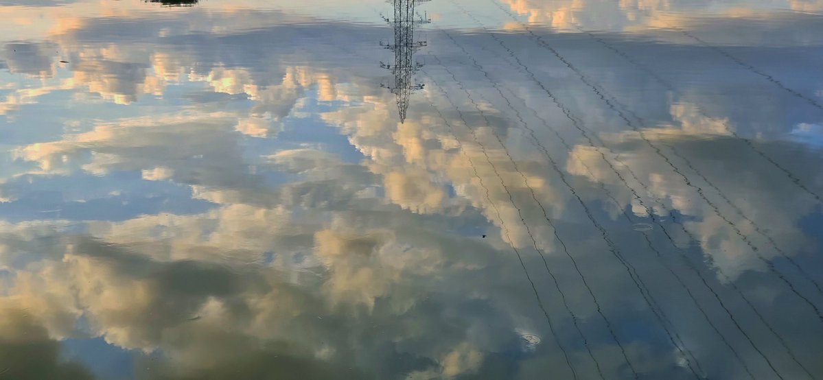 aabagharat's tweet image. #lost in the #blue #reflection