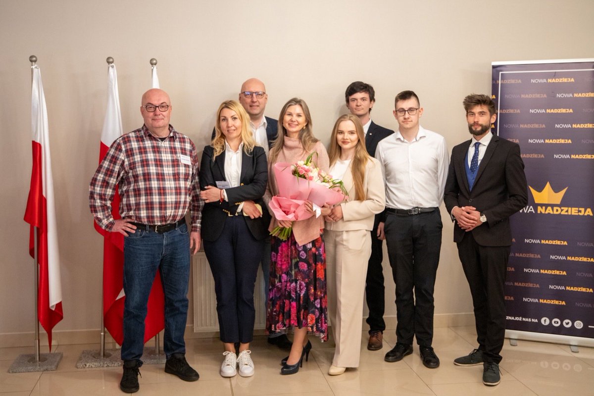 wiktoria_nn's tweet photo. Jesteśmy w trakcie dwudniowego szkolenia zorganizowanego przez nasz oddział legionowski! 
Przez dwa dni spotykamy się, dzielimy doświadczeniami i podnosimy kompetencje, żeby jeszcze skuteczniej działać na rzecz lokalnej społeczności. https://t.co/vvj88vwEHR