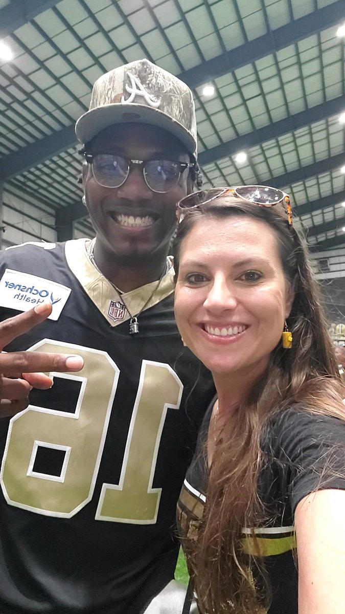 BuffaloJelly's tweet photo. Such a nice day! Thanks again @Saints @CoxComm https://t.co/YuRV6wrEGn
