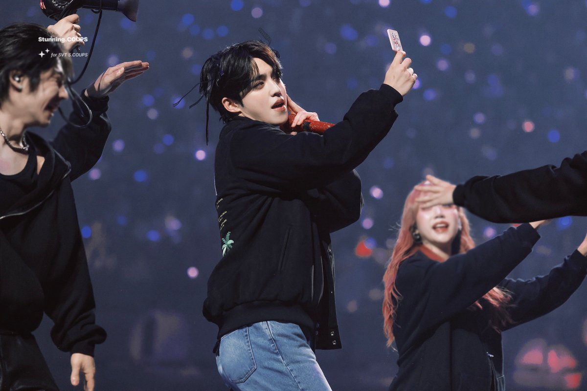 Stunning.COUPS tweet media