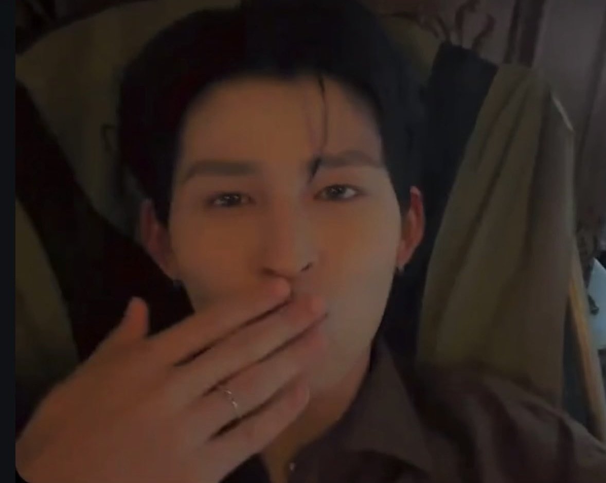 ppondphu tweet media