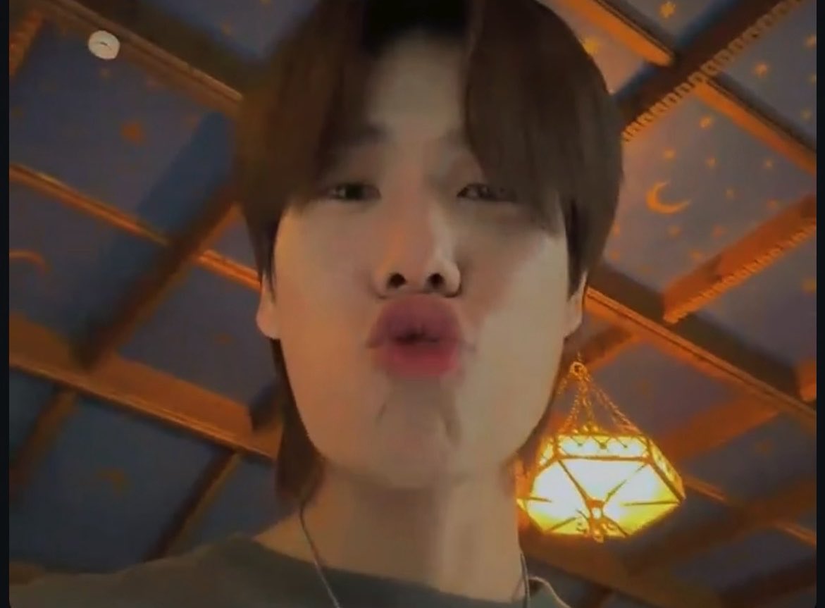 ppondphu tweet media