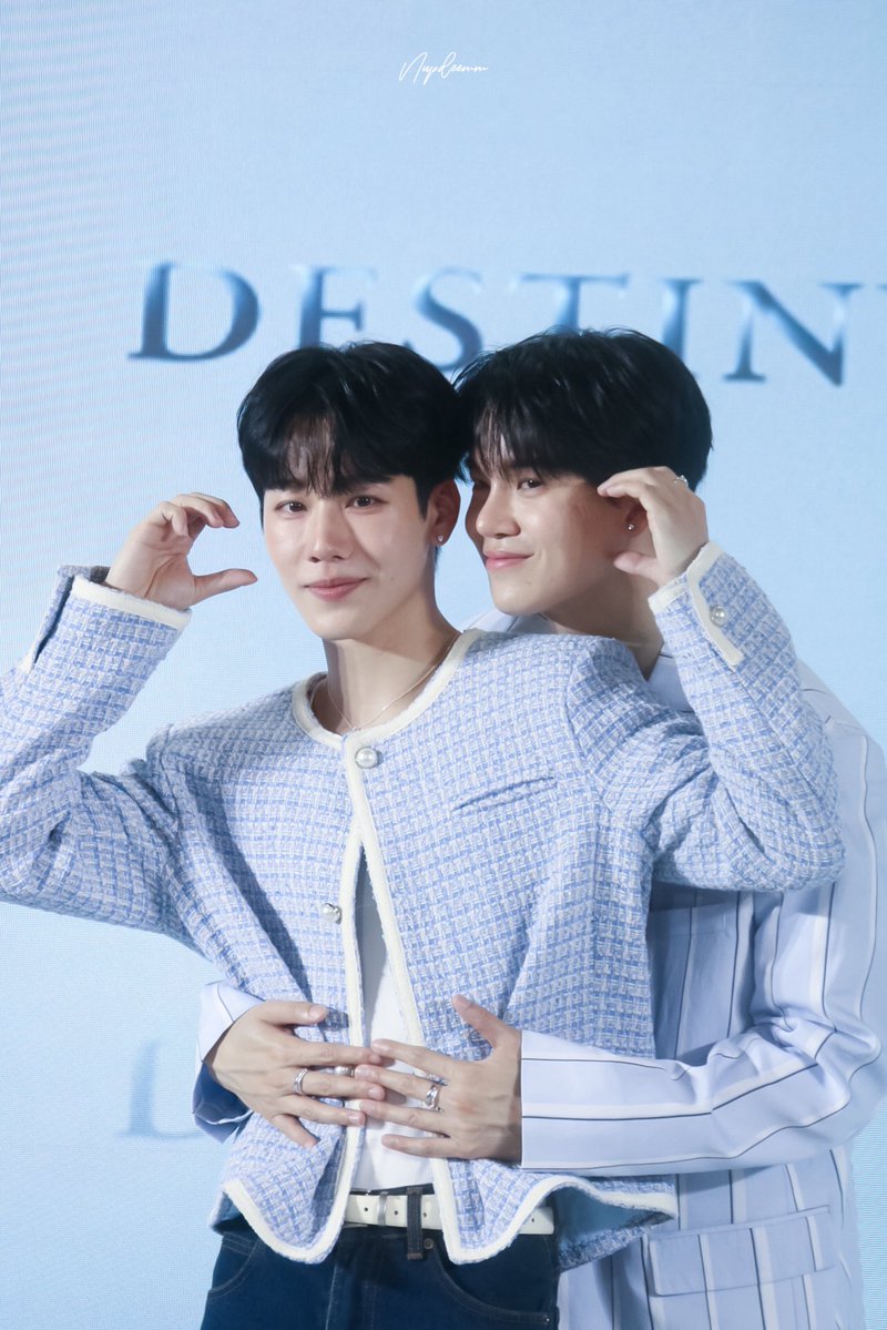 ✿ |• 2026.04.26 •| ✿

เรฟถ่ายรูปคู่แฟน

#FriendsofDestinyYinWar 
DESTINY CLINIC YINWAR 04
#yinyin_anw Yin Anan <a href="/yinyin_anw/">Yinyin</a>  #warwanarat W.Wanarat <a href="/warwanarat/">ว</a>  
#หยิ่นวอร์