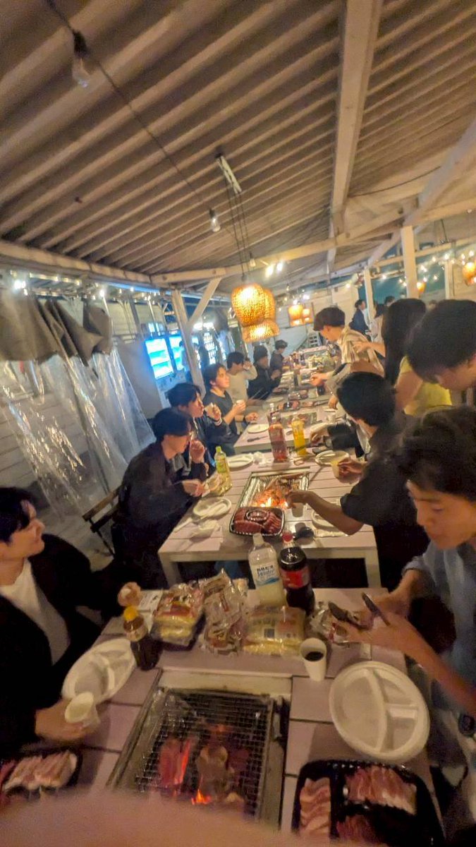 Forward_waseda's tweet photo. 4/25（土）にBBQを実施しました！🍖
投資だけでなく授業や大学生活の話でも盛り上がりました🙌
たくさん食べて、たくさん話して、お腹も心も大満足なイベントになりました！✨

ご参加いただいた皆さん、ありがとうございました！ https://t.co/YjNp8OmPWS
