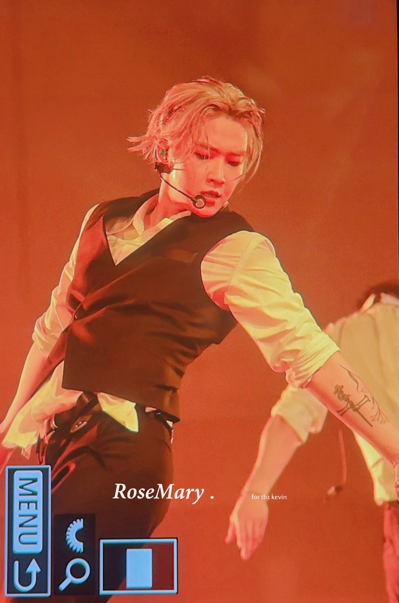 RoseMary. tweet media