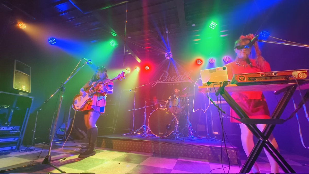 righteousfxxk's tweet image. 今回はハードコアばかりじゃないライブだったけどすっごい楽しかった！！ 他のバンドの人ともそこそこ話すことが出来てホントに面白かった！ どのバンドともまた一緒にやりたいっすね #FASTener #blackhours #fruitsinjelly