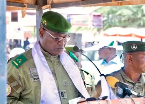 PdeRNiger's tweet image. Concorde nationale : le ministre de l'intérieur a appelé les jeunes enrôlés par les groupes terroristes ? se ressaisir et ? rejoindre le programme de réinsertion sociale #niger