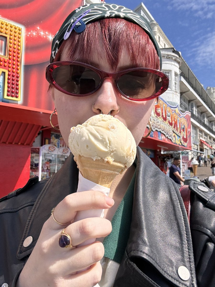 noah (•8•) tweet media