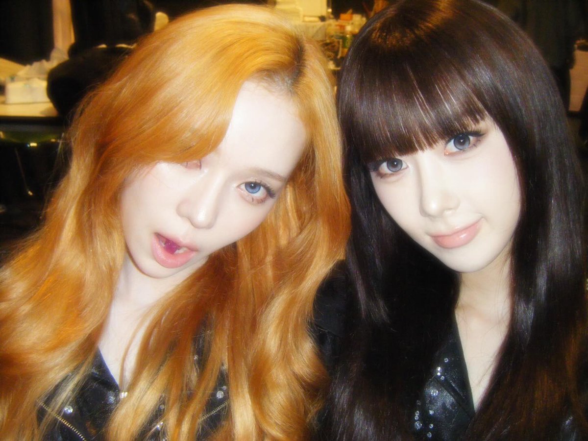 พี่เจลมาลงรูปคอนมีรูปคู่น้องหนาวด้วยยย ว้ายยยแล้วชีหนาวแส้บมากกกกก ยัยแมวส้ม !