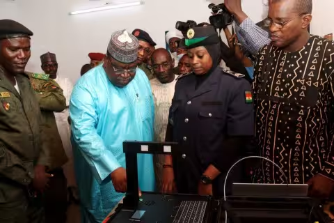 BrisesduNiger's tweet image. Au #Niger, lancement officiel de la carte d’identité nationale biométrique de l’AES