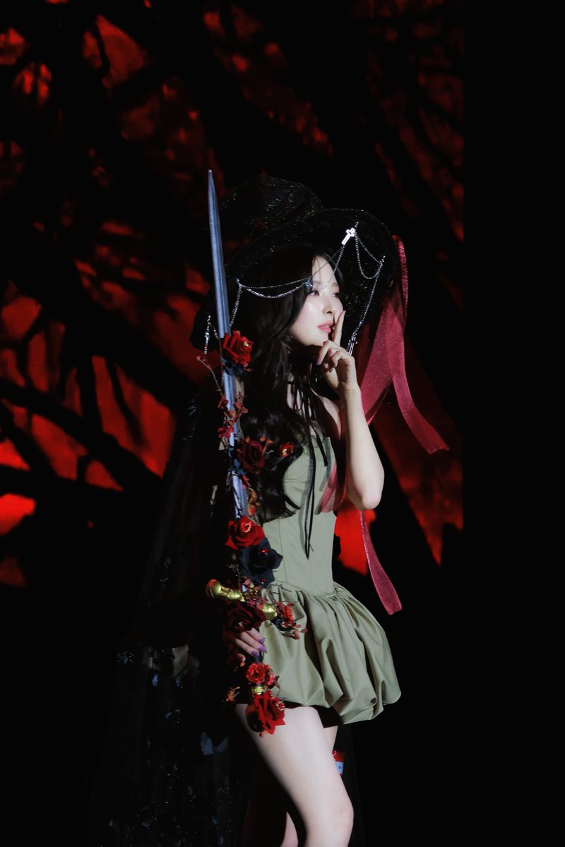 N311AD's tweet photo. Seulgi Shanghai Fan meeting
The rose, the blood, the beauty 

#seulgi #슬기 #redvelvet https://t.co/sYfliApL8t