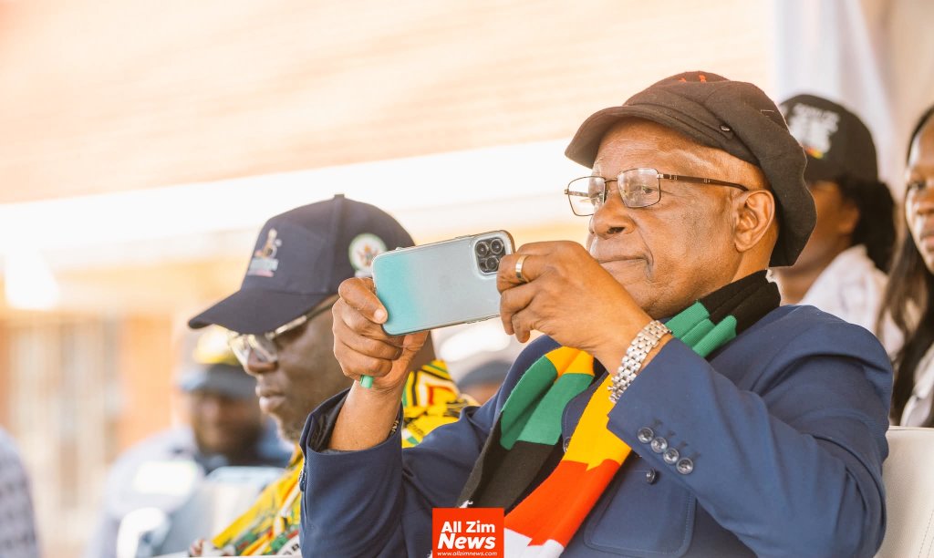 Davis Laque tweet media