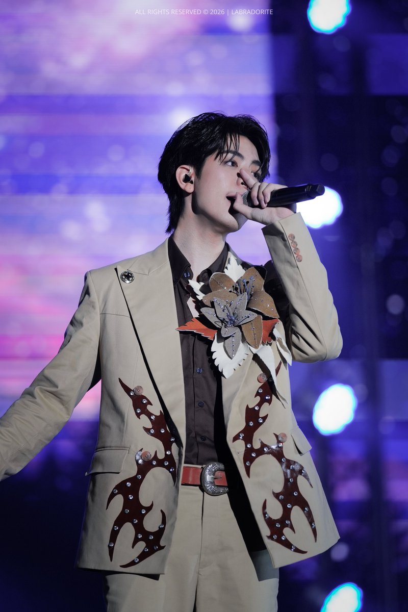 Labradorite tweet media