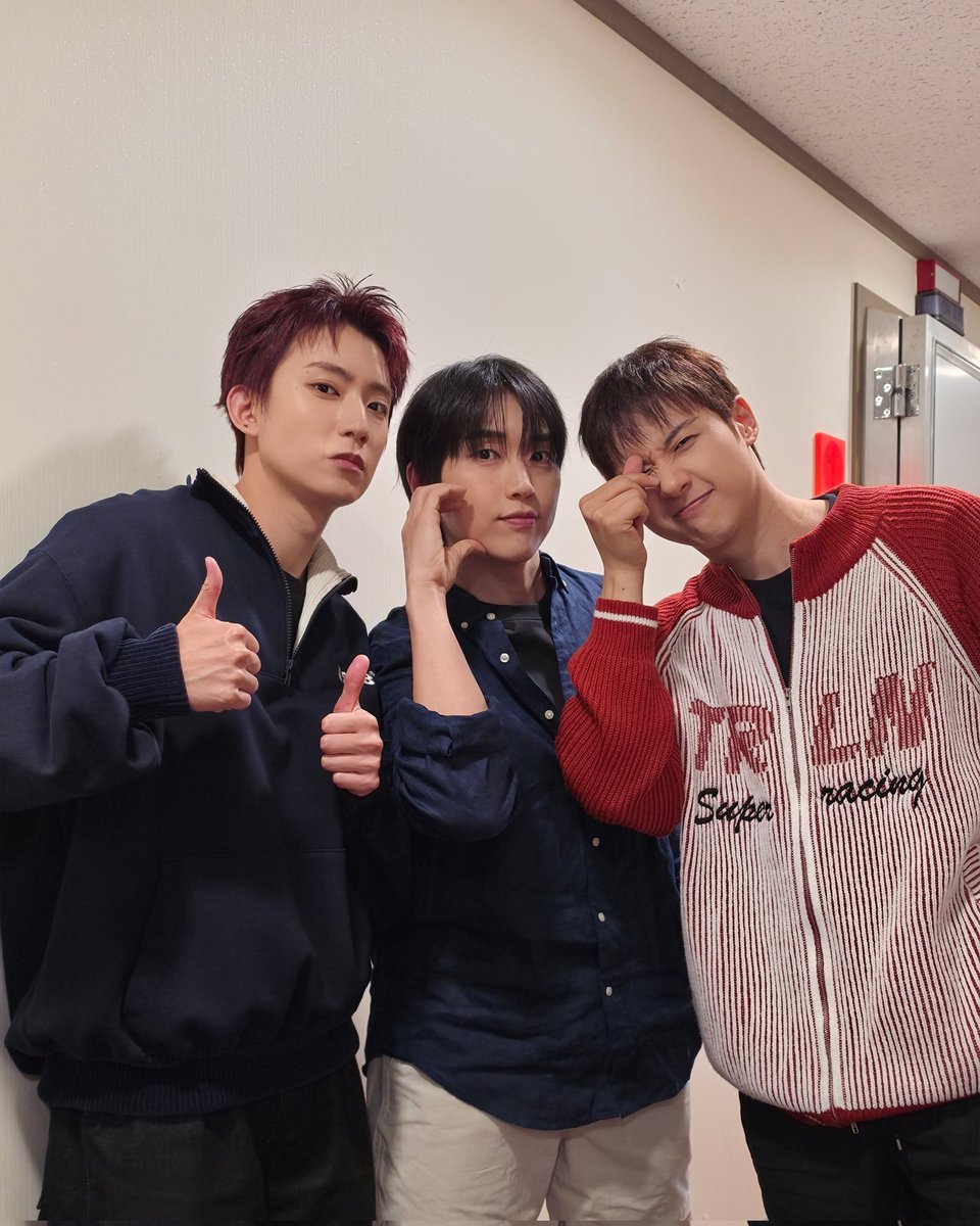B1A4 tweet media
