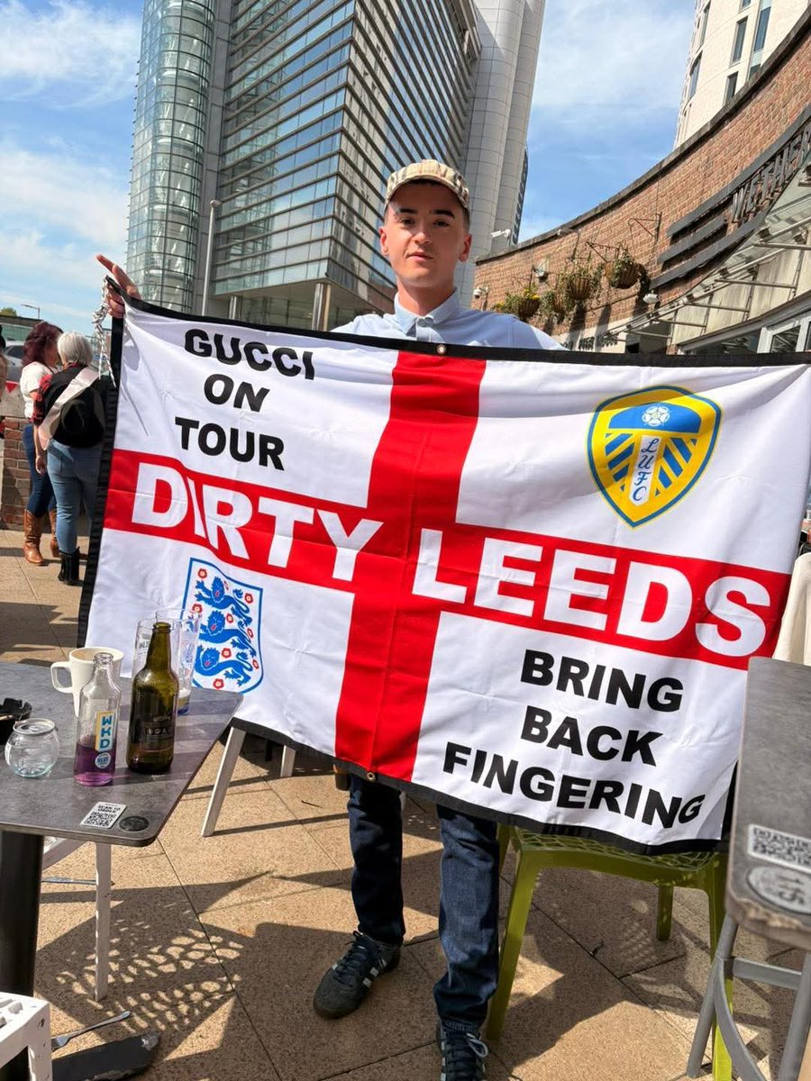 allleedsaway's tweet image. Wembley is Leeds United 🤍💙💛🔥🙌👏👌

#leeds #Chelsea #lufc #cfc #leedsunited #facup