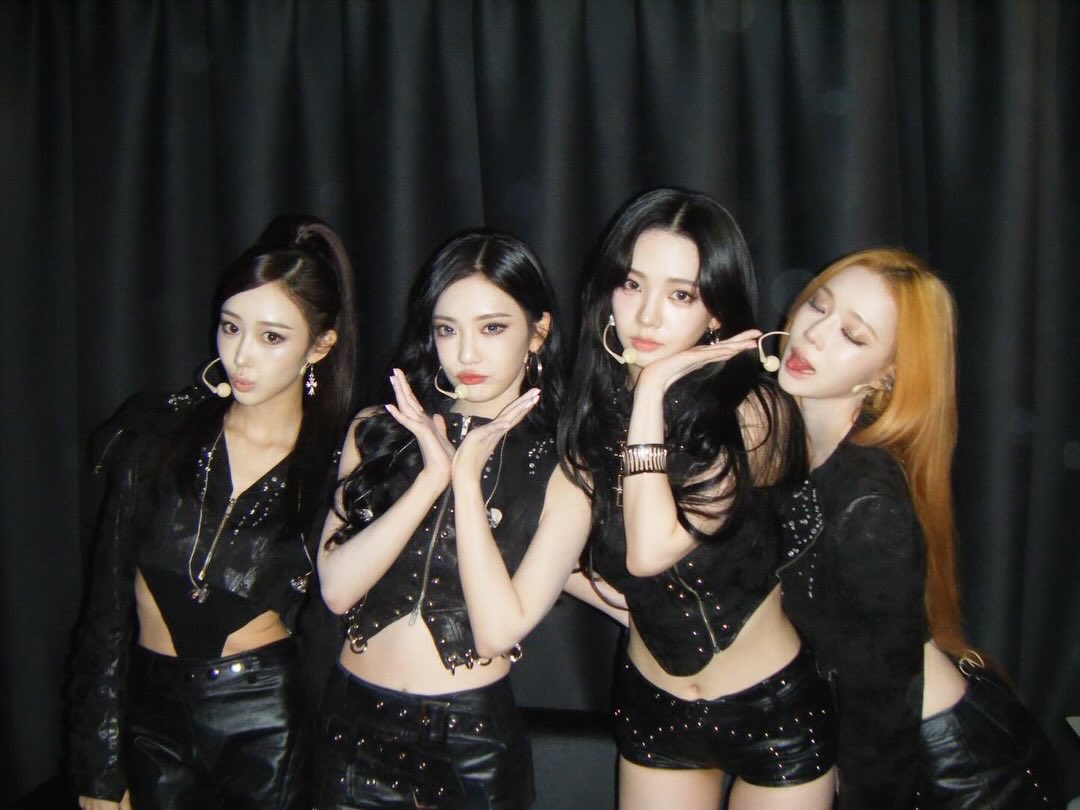 순간의 카리나 tweet media