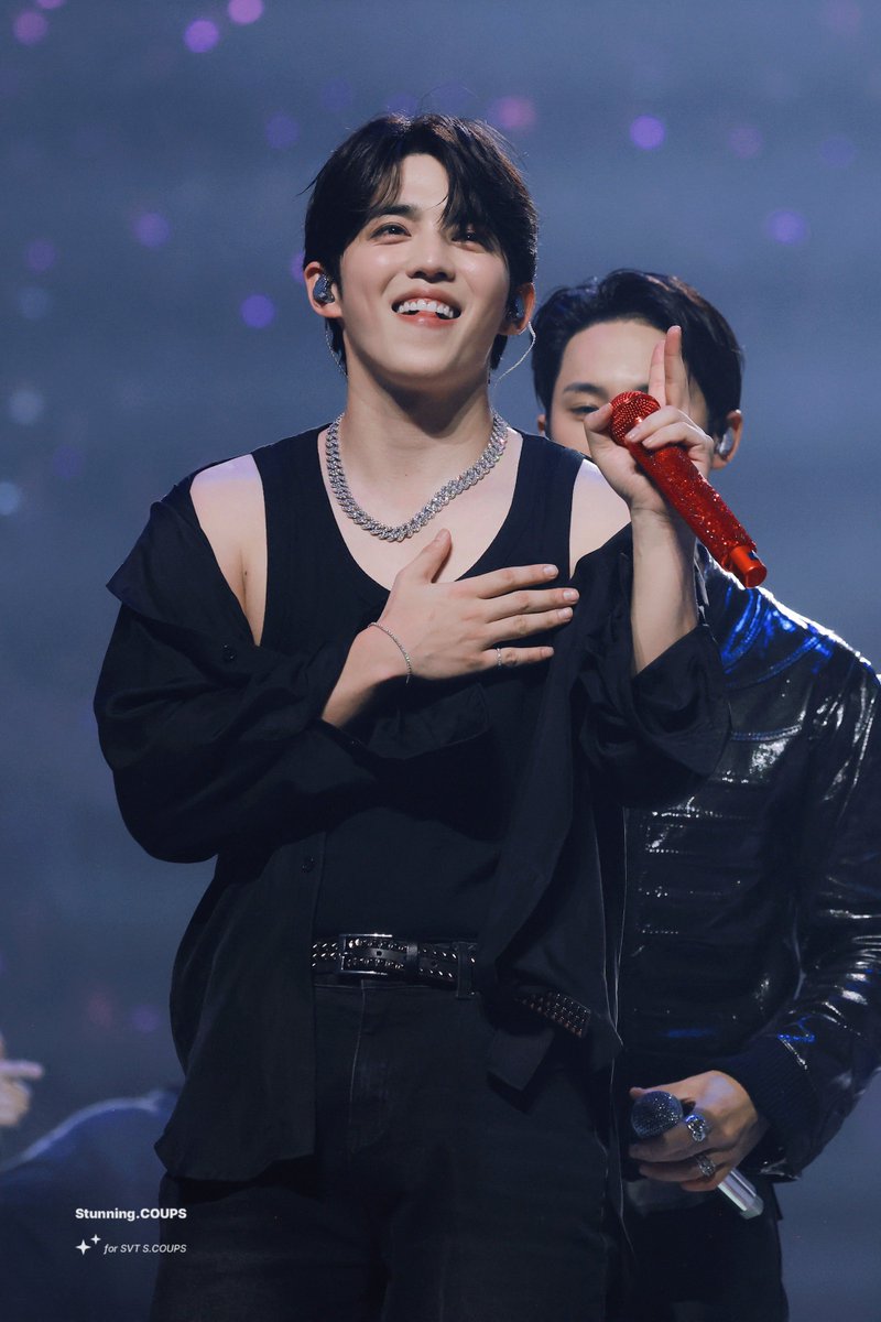 Stunning.COUPS tweet media