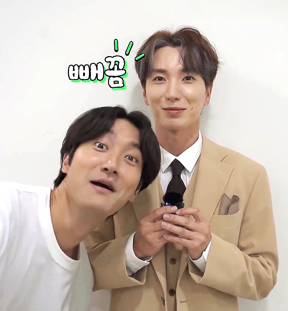 toolatefan2 tweet media